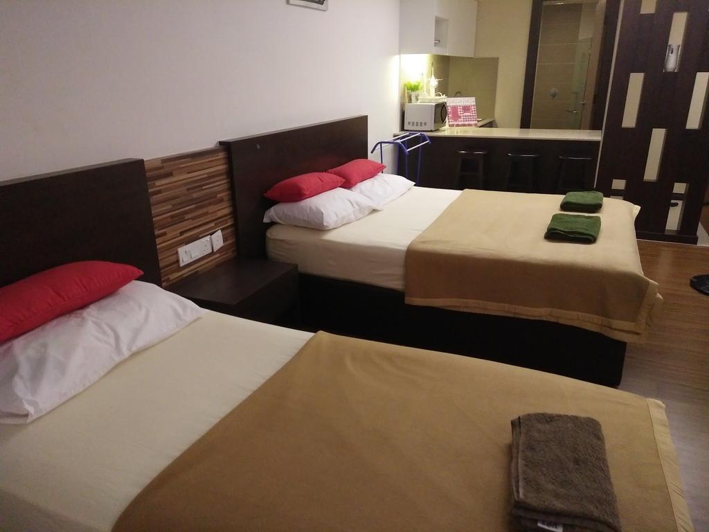 Best Studio Guest House Кота-Бару Экстерьер фото